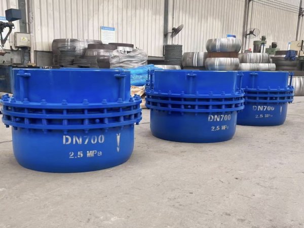 套筒补偿器：管道系统的 “伸缩能手”